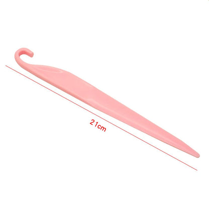 Grattoir à Gâteau pour Démoulage – 21 cm en plastique rose pour un démoulage facile des gâteaux