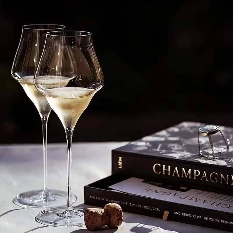 Verres à Vin & Champagne JIUAN – Cristal 400-760 ml avec bulles de champagne sur une table élégante