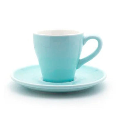 Tasse à café tulipe en céramique avec soucoupe 80 ml en bleu clair pour un style moderne