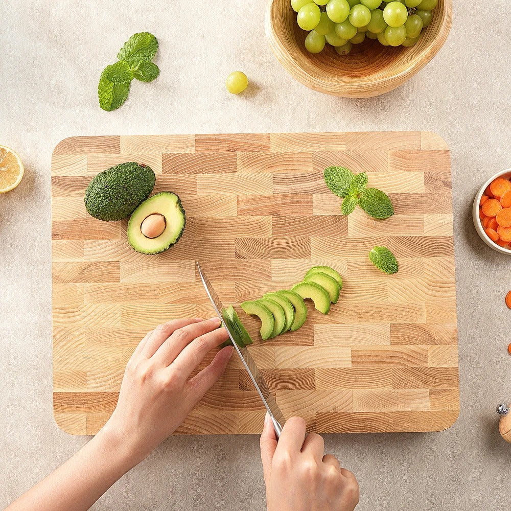 Planche à découper en bois de frêne massif 41 x 31 cm – Grande planche de cuisine robuste et durable