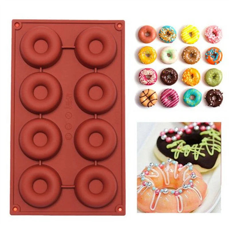 Moule à Donuts Silicone 3D rouge avec huit cavités et donuts décorés colorés