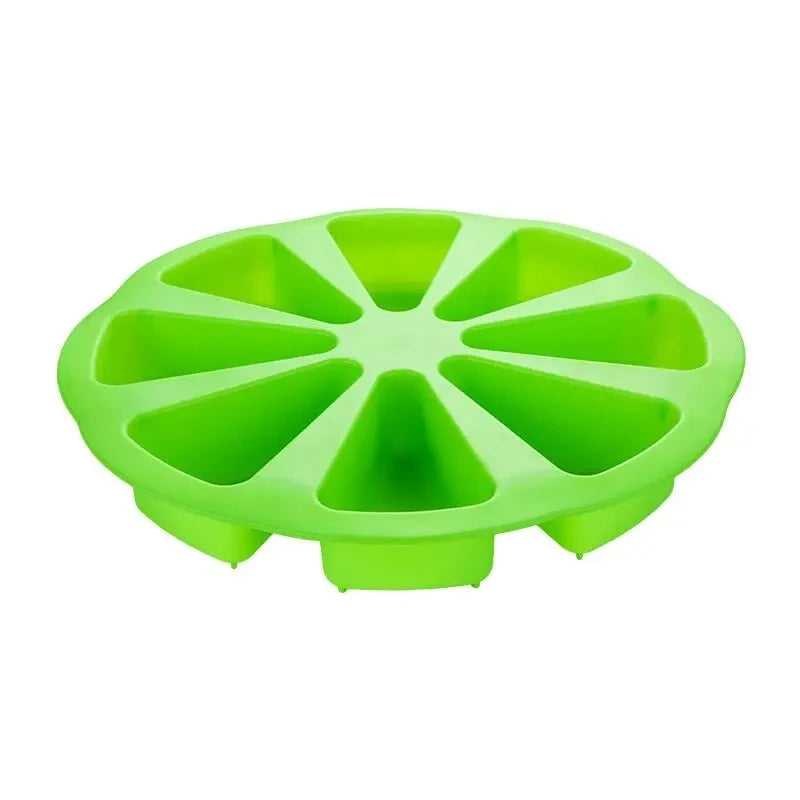 Moule Silicone 8 Parts – Gâteaux Parfaits et Faciles en vert, idéal pour des desserts créatifs.