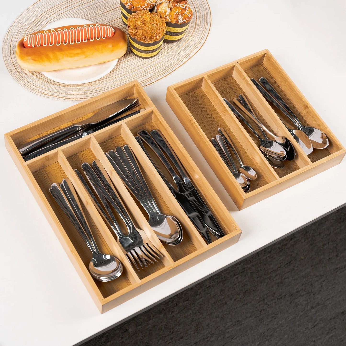 Organisateur de tiroir à couverts en bambou avec sections pour cuillères, fourchettes et couteaux