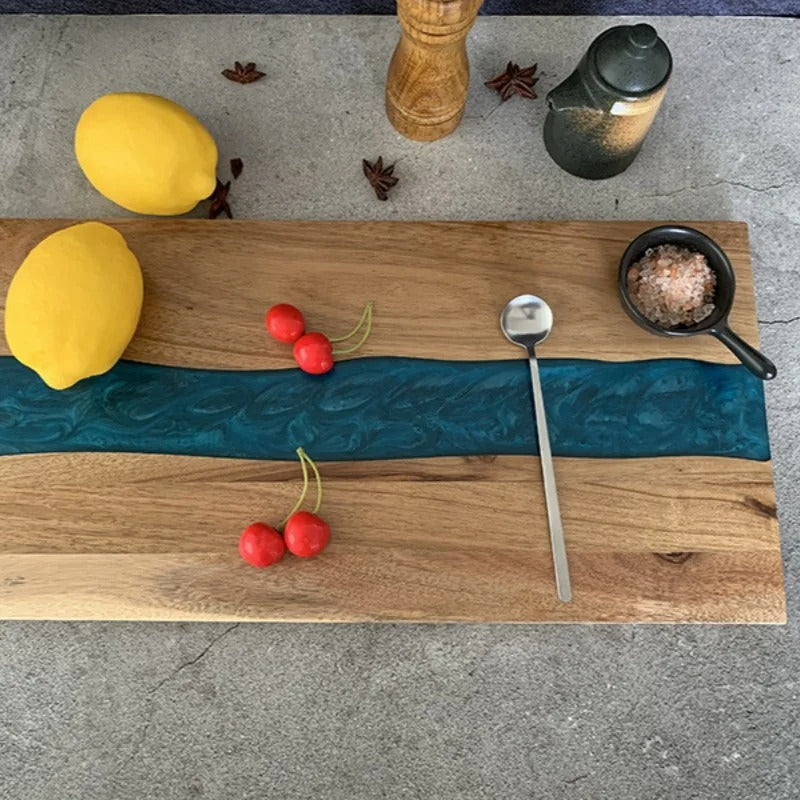 Planche à découper en bois massif et résine époxy 46 x 23 cm avec des citrons et des fruits frais