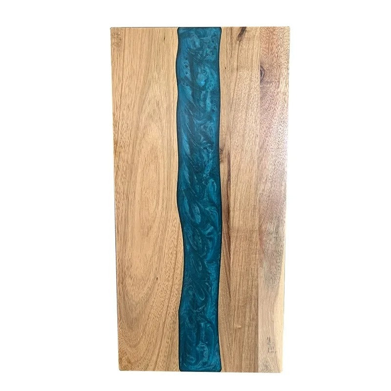 Planche à découper en bois massif et résine époxy 46 x 23 cm avec une finition élégante et colorée