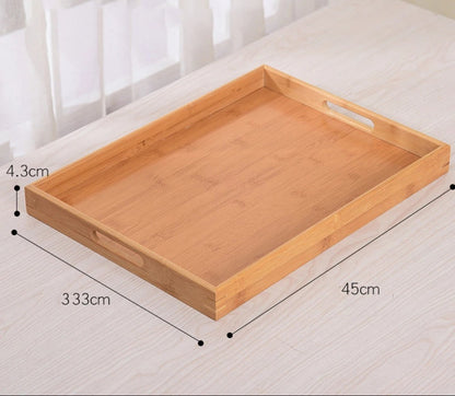 Plateau en Bambou avec Poignées Service Bois, design simple et dimensions pratiques pour la cuisine