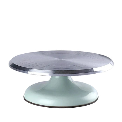 Plateau tournant de pâtisserie 25cm pour décorer vos gâteaux avec une base en métal et un design élégant