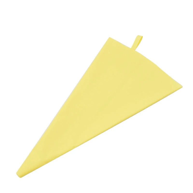 Poche à Douille en Silicone pour Décoration Pâtissière jaune, idéale pour décorer gâteaux et desserts.
