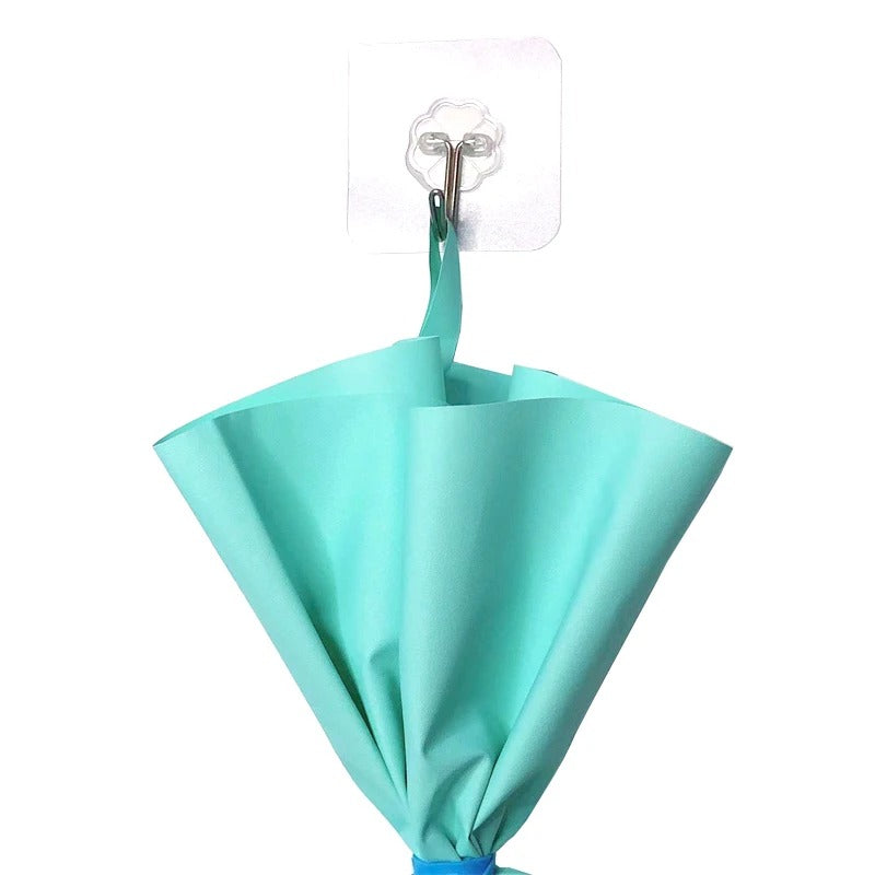 Poche à Douille en Silicone pour Décoration Pâtissière de couleur turquoise, idéale pour les créations sucrées