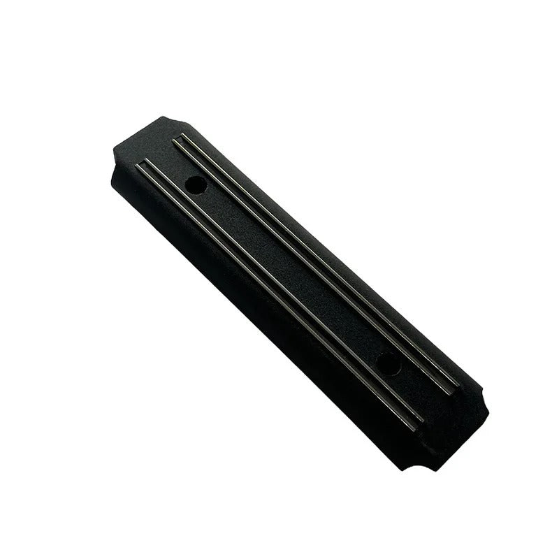 Porte-Couteaux Magnétique Mural pour Cuisine en acier noir, idéal pour un rangement pratique des couteaux.