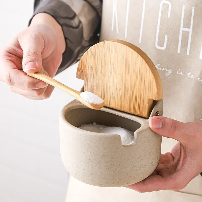Pot à Épices avec Couvercle en Bambou – Céramique, idéal pour organiser vos condiments dans la cuisine.