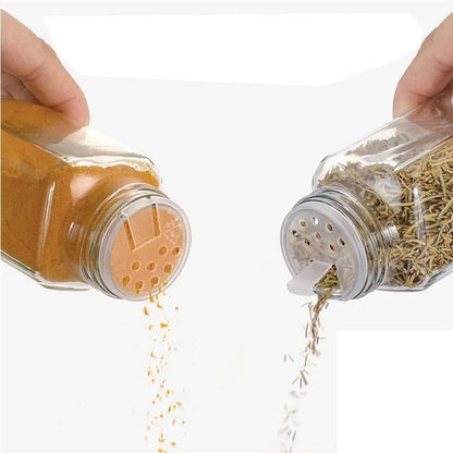 Pot à épices hermétique en verre avec couvercle en bois, lot avec étiquettes pour épices variées.