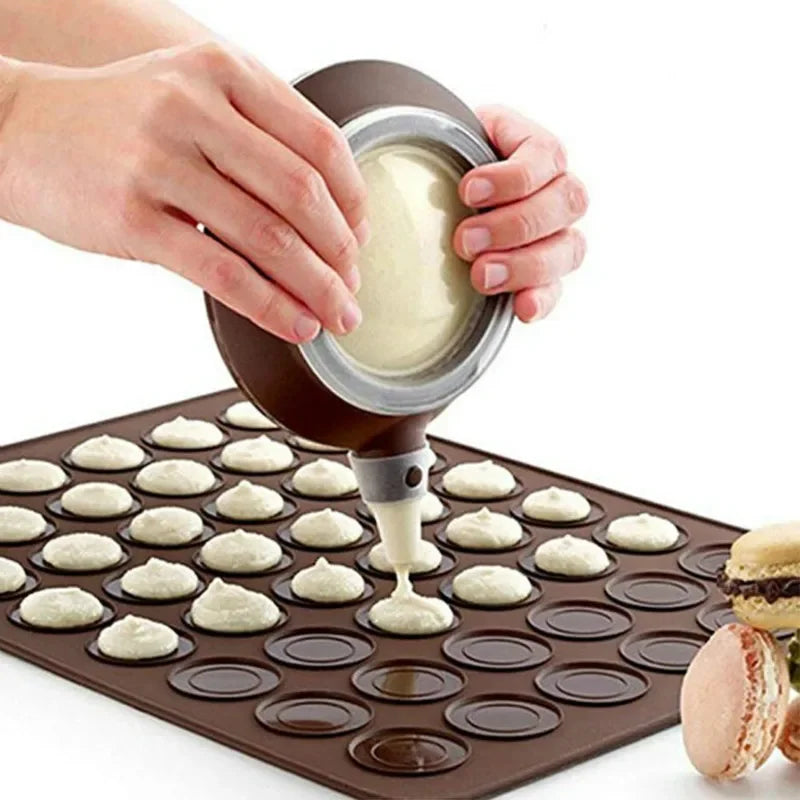 Pot à Macaron en Silicone – Dressage Facile et Précis pour former des macarons uniformes sur plaque de cuisson