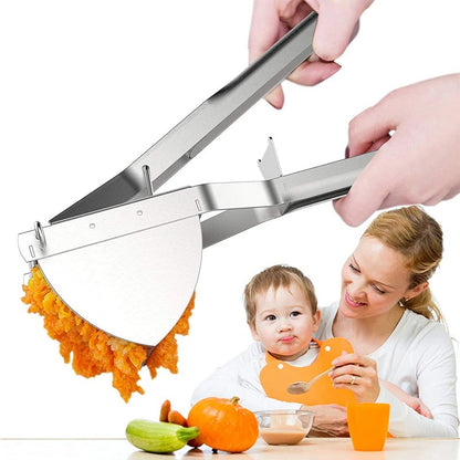 Presse-aliments inox manuel – Purées, fruits et légumes maison en action avec un enfant
