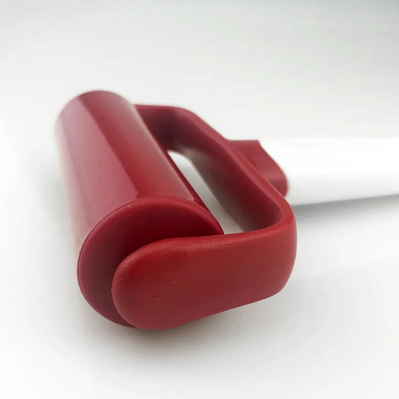Rouleau Pâtisserie Compact – Plastique Antiadhésif avec poignée ergonomique rouge et manche blanc