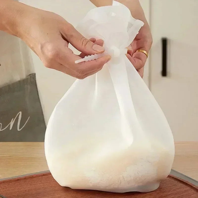 Sac Pétrissage Silicone – Pain, Pizza & Pâtes Sans Salissure utilisé pour mélanger la pâte proprement