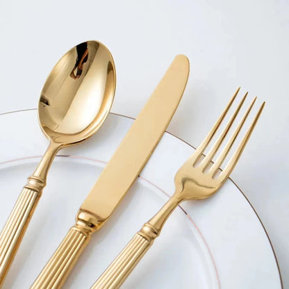 Service de couverts inox gravés – Set cuillère fourchette couteau élégant en or pour dining raffiné