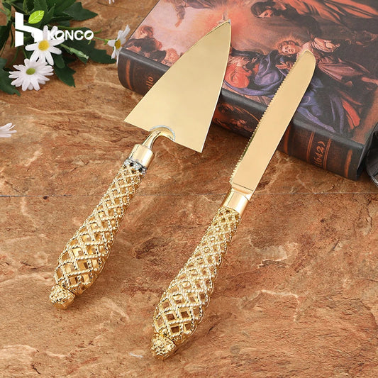 Set Couteau et Pelle à Gâteau Or – Élégant & Durable avec des poignées texturées pour célébrations spéciales
