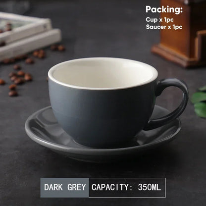 Tasse à Café & Thé avec Soucoupe – Design Nordique Élégant en gris foncé, parfaite pour les boissons chaudes