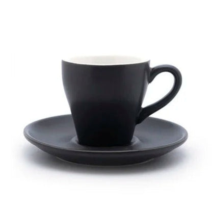 Tasse à café tulipe en céramique avec soucoupe 80 ml, design élégant en noir pour une expérience de café raffinée.