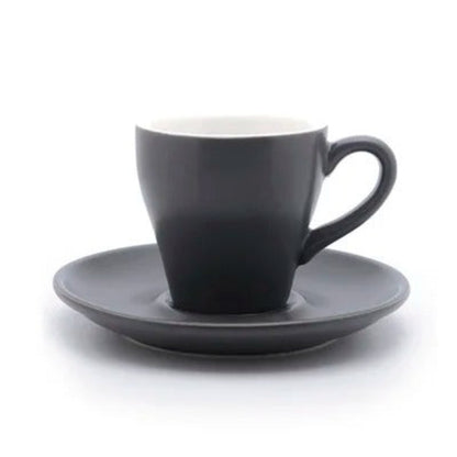 Tasse à café tulipe en céramique avec soucoupe 80 ml de couleur grise au design élégant