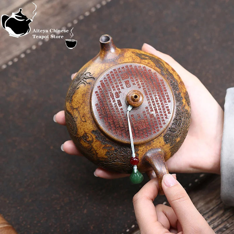 Théière Yixing Arhat Hanjiang artisanale en argile avec un design classique et des motifs finement gravés