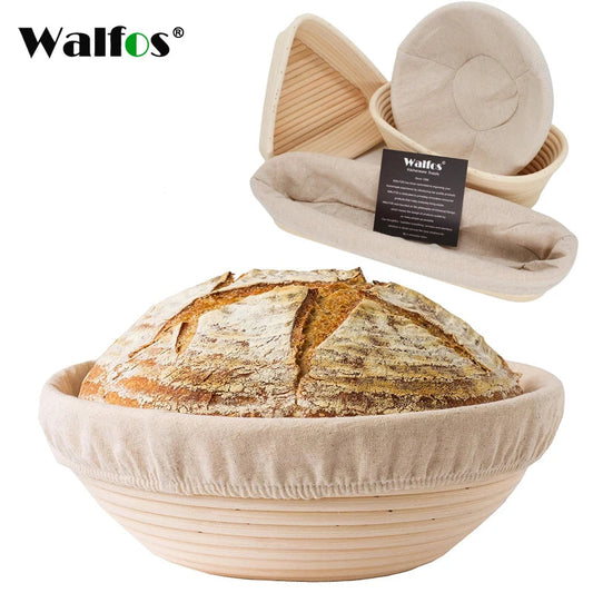 Panier Fermentation en Rotin Naturel pour Pain avec un pain croustillant fraîchement cuit dessus