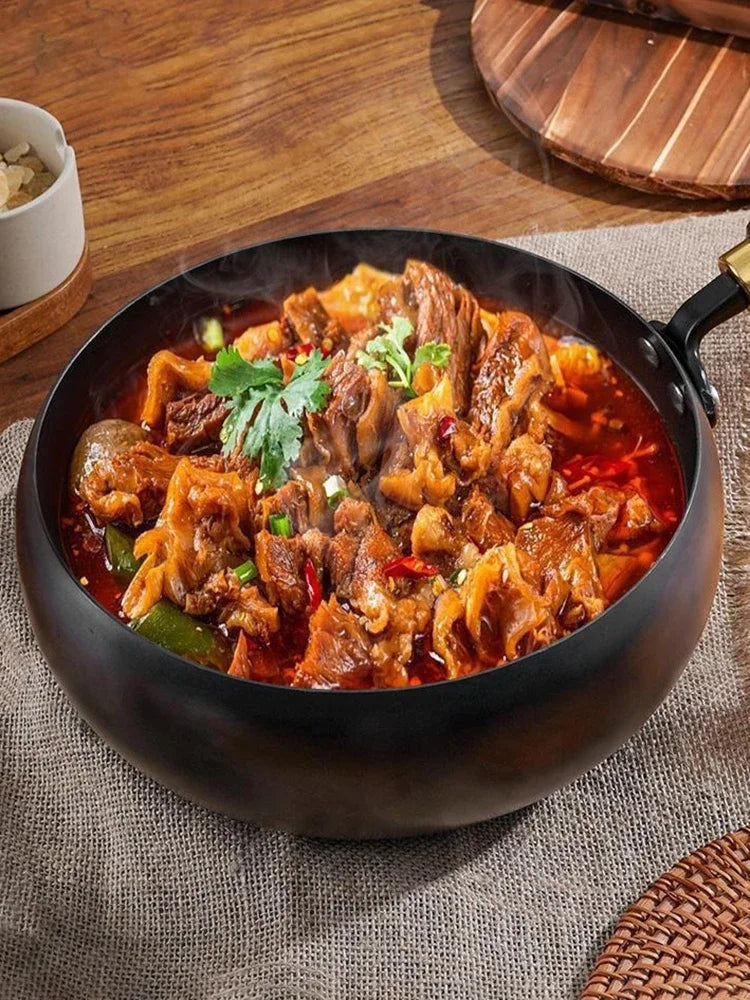 Wok en Fer Forgé 24/28 cm – Antiadhésif Naturel, Induction avec un plat savoureux cuit à la vapeur